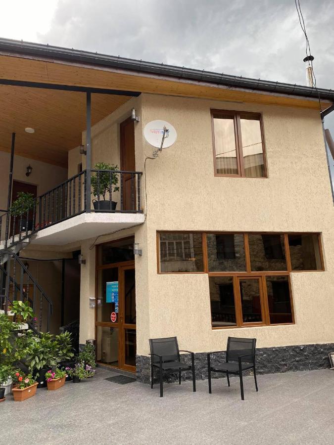 Guest House Nikala Mestia Exterior photo