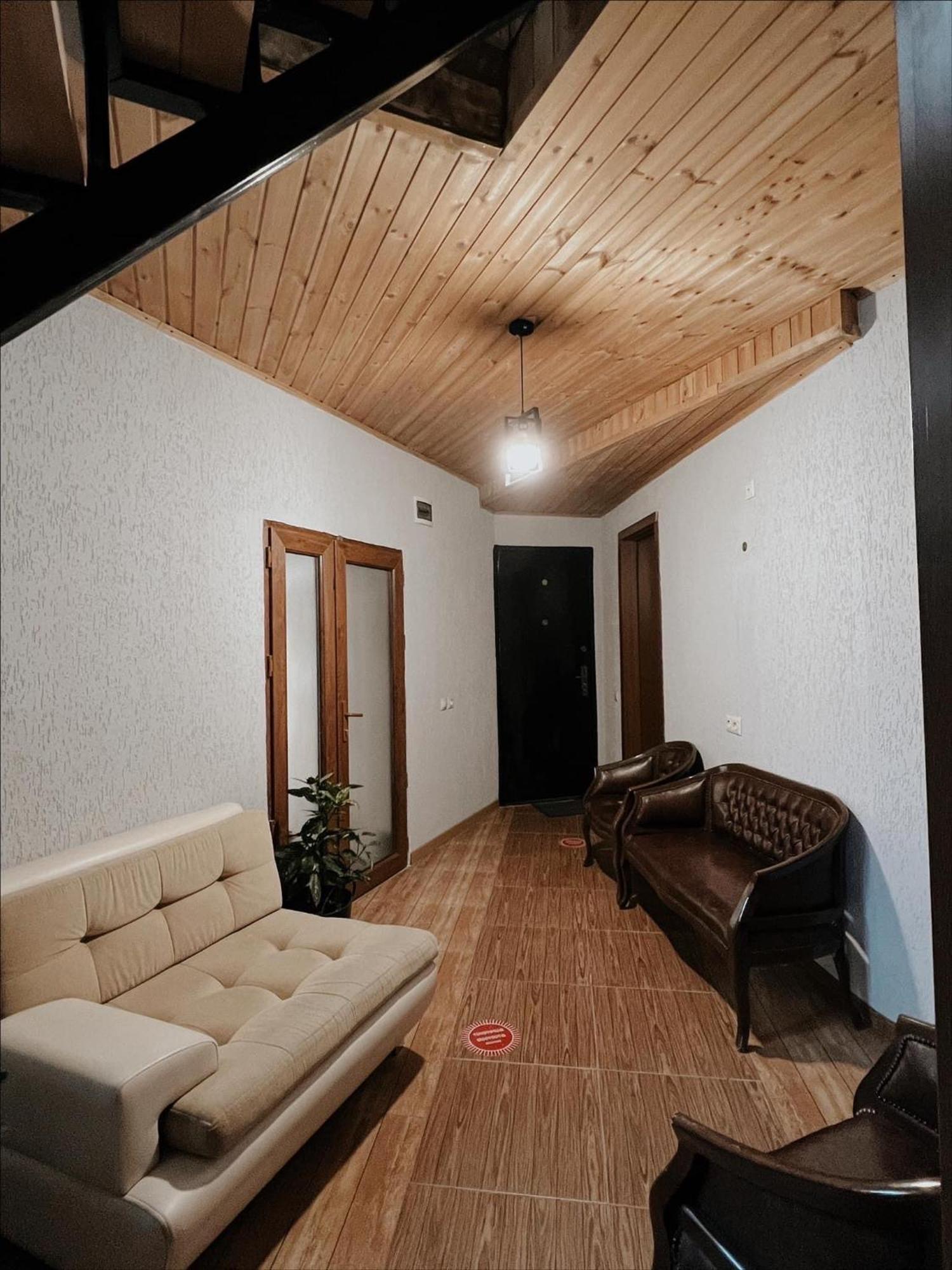 Guest House Nikala Mestia Exterior photo