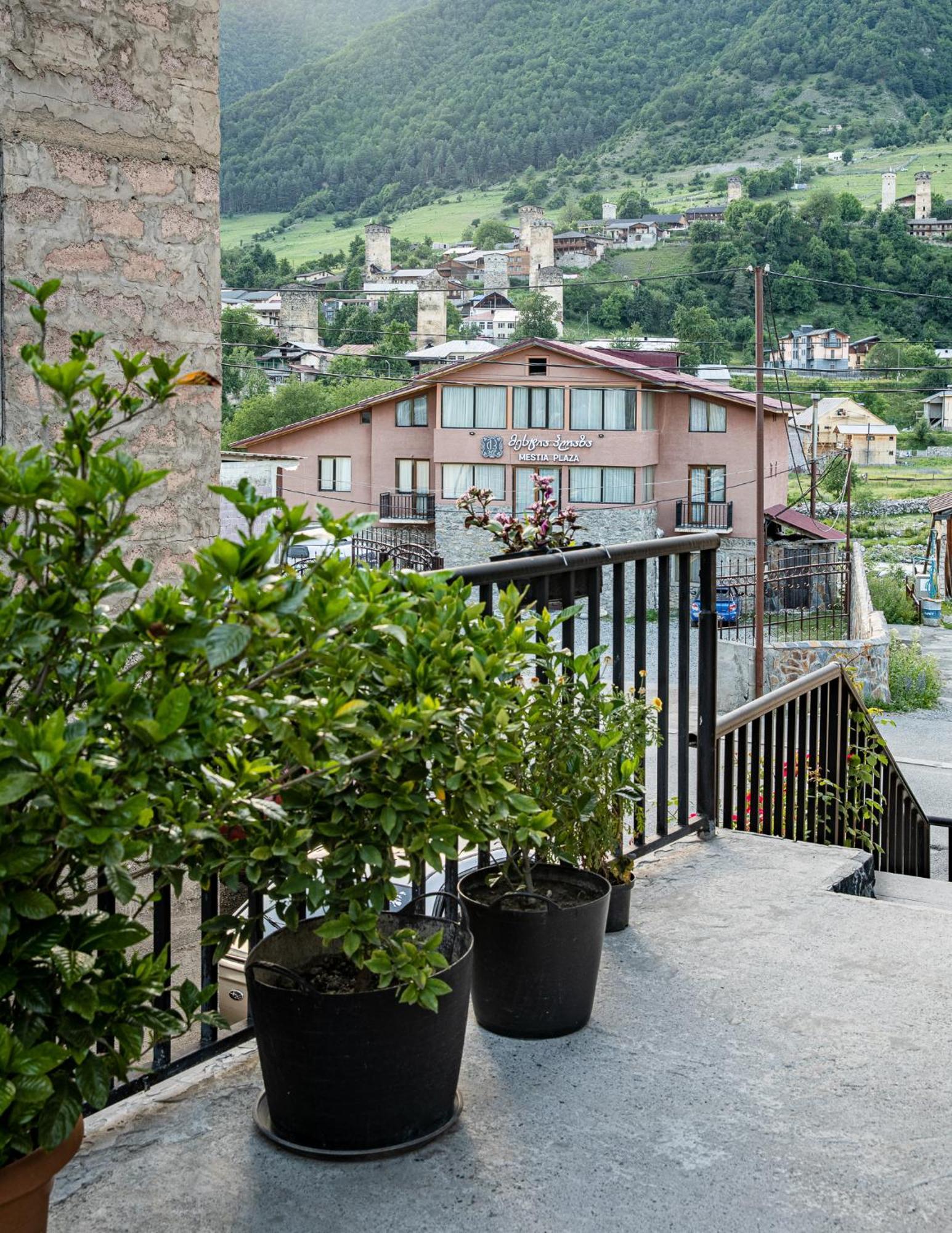 Guest House Nikala Mestia Exterior photo